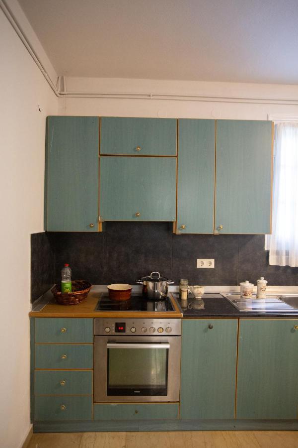 Traditional Villa Appartment With Garden, Also For Gatherings ,15 Minutes From Thessaloniki Airport Buitenkant foto